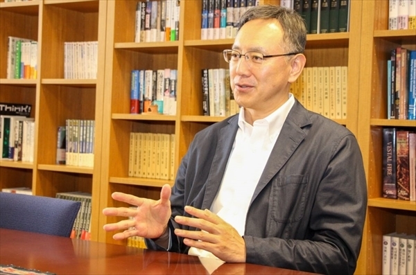 Photo of the vice president Kumagai