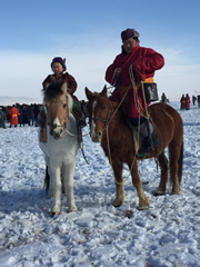 馬が一万頭集まるモンゴルのWinter Horse Festival の様子
