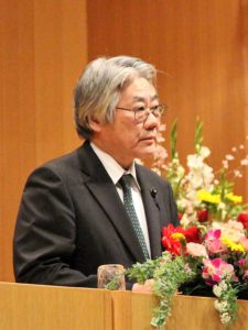 来賓の竹下 秋田県副議長の祝辞の様子