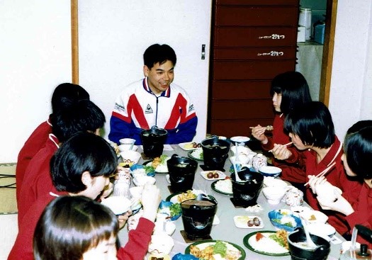 30歳の内田教授の写真