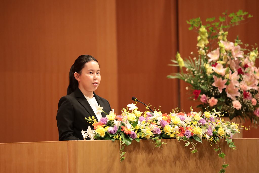 新学部生代表の大森 彩加さん