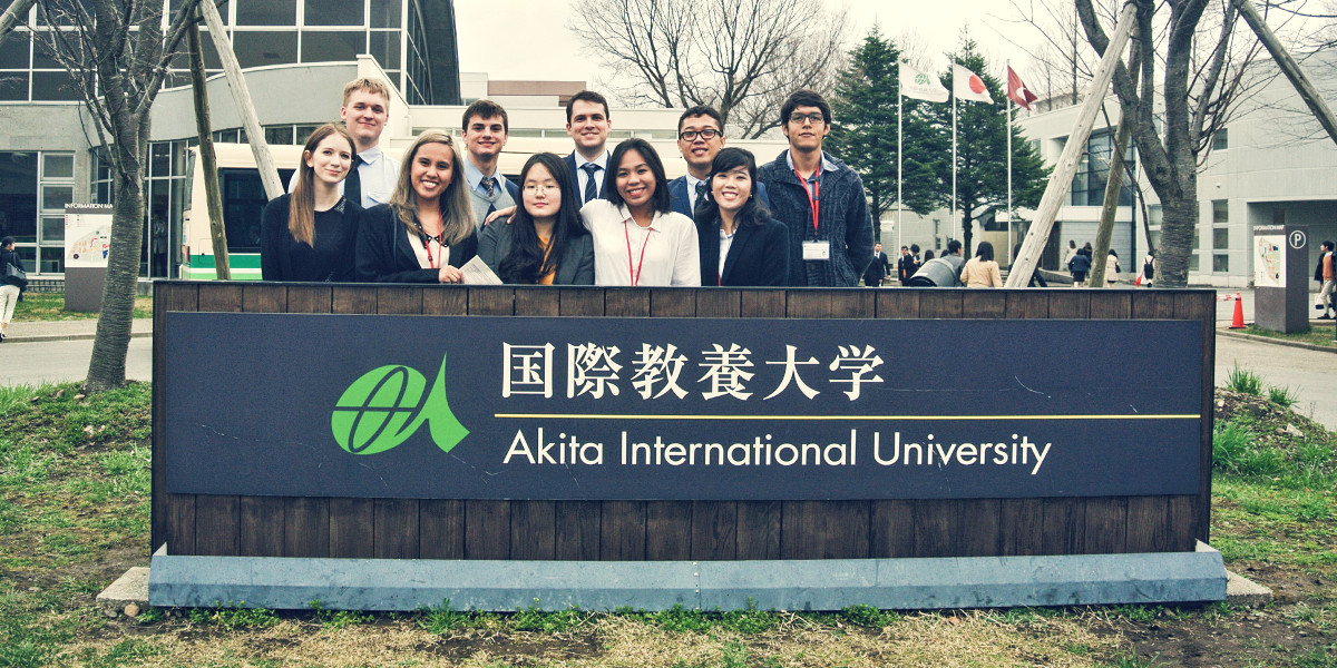 Akita International University exchange student group